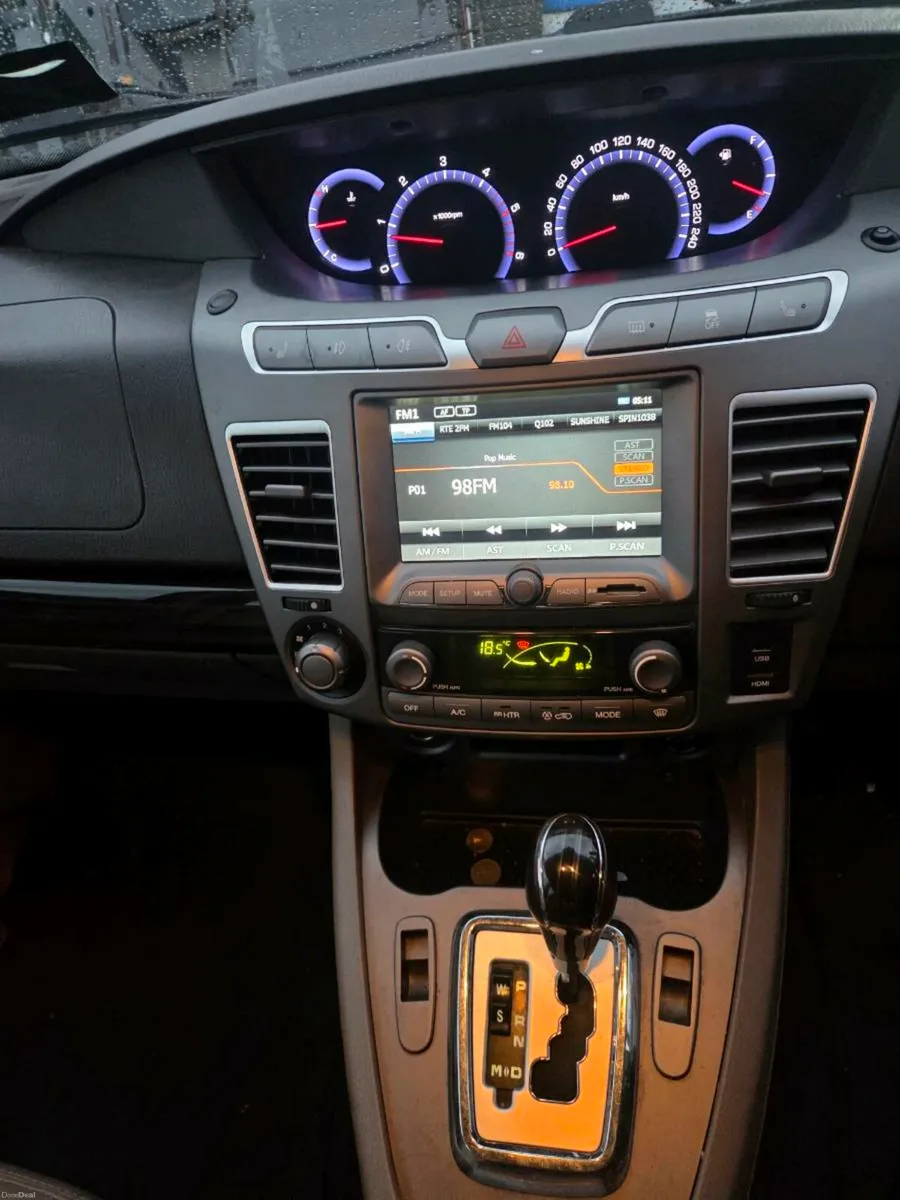 7 seater full leather low kms nct 2027 - Image 3