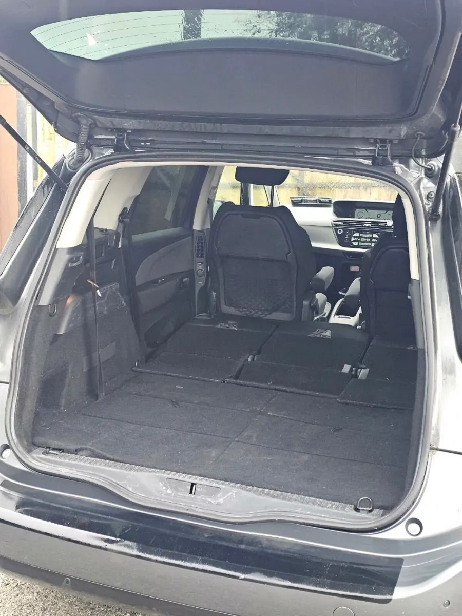 Automatic  7 seater NEW NCT - Image 4