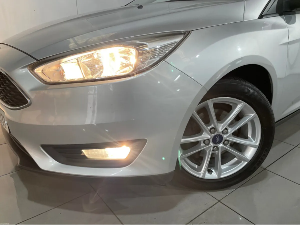 Ford Focus STYLE 1.6 TDCI 95PS 5DR 4DR - Image 4
