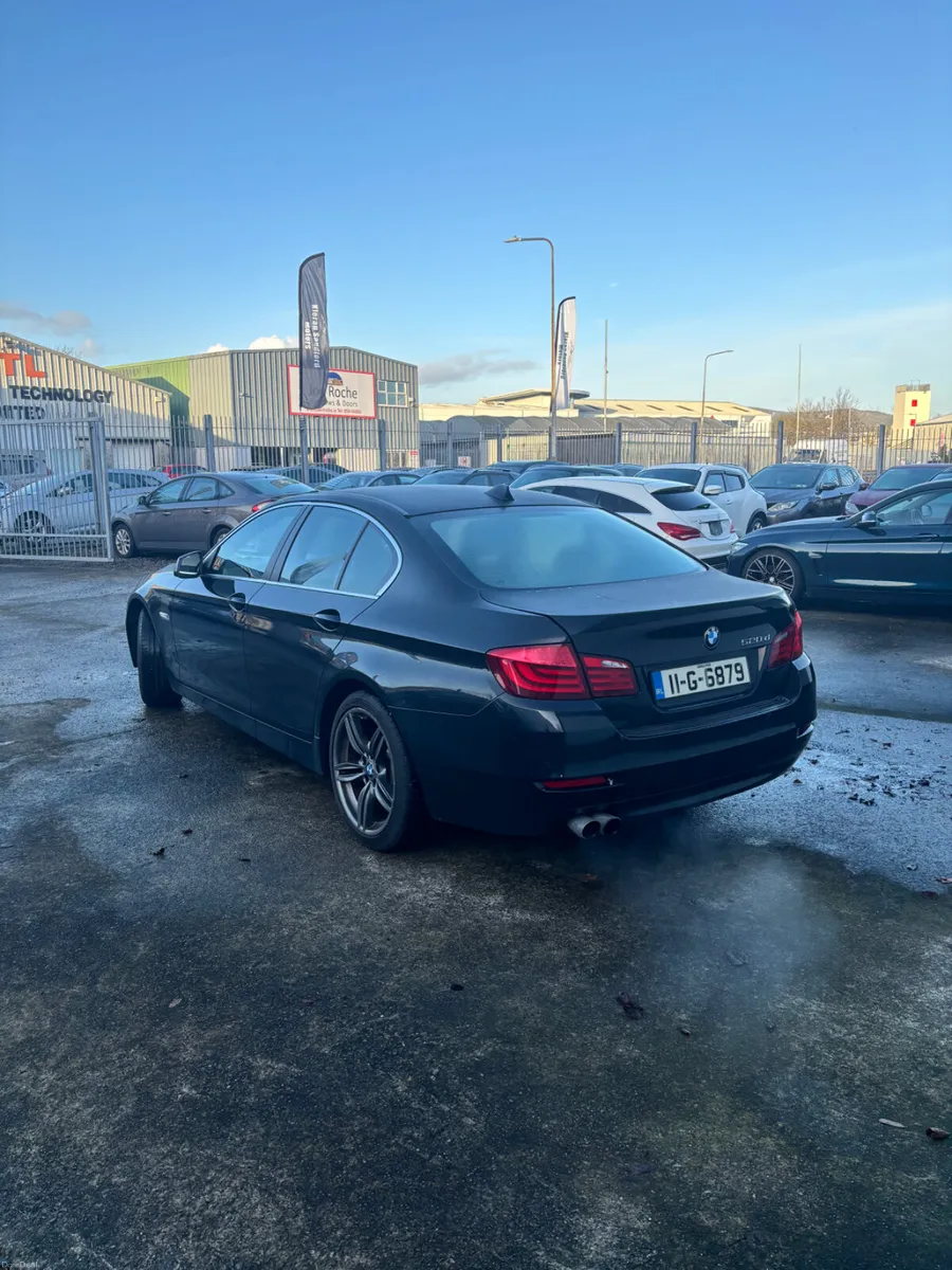 BMW 5-Series 2011 - Image 4