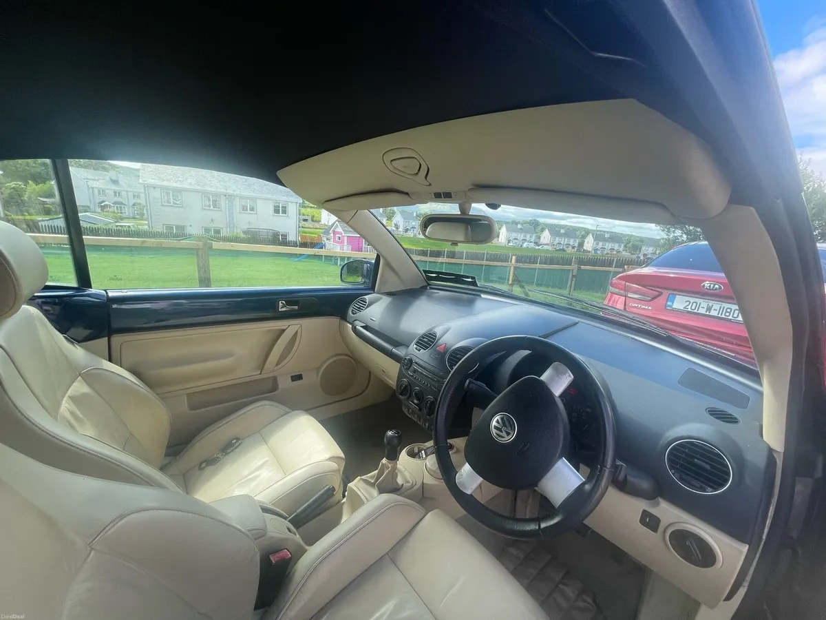 Convertible Vw beetle - Image 3