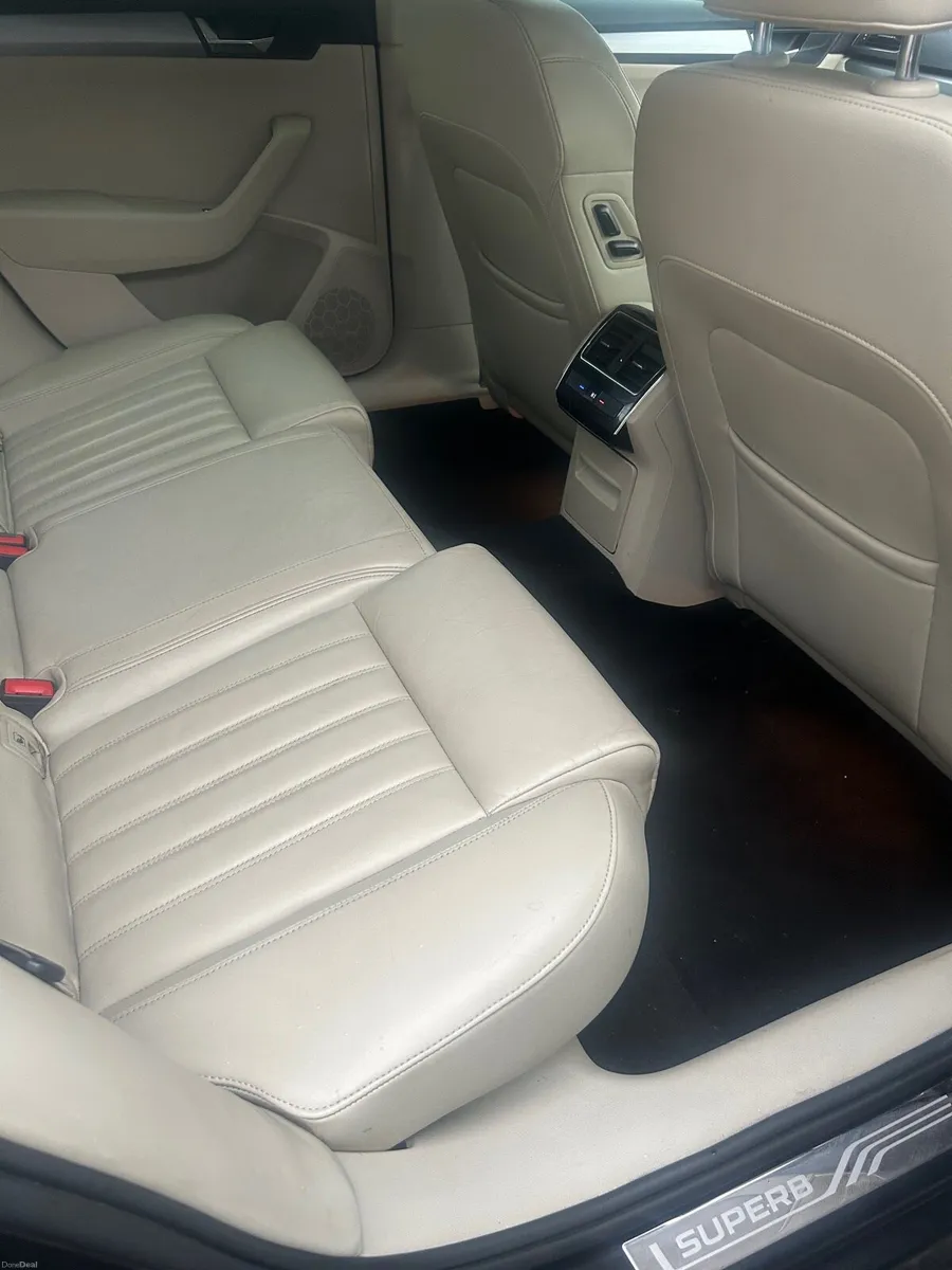 Skoda Superb 2019 Style 2.0 150bhp - Image 2