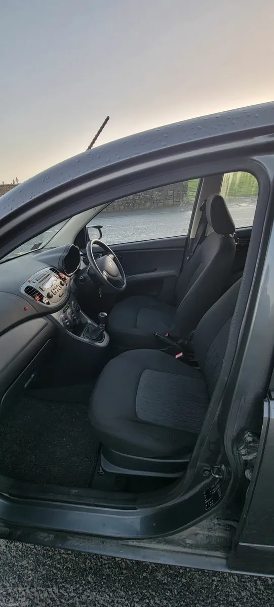 Hyundai i10 2011 - Image 2