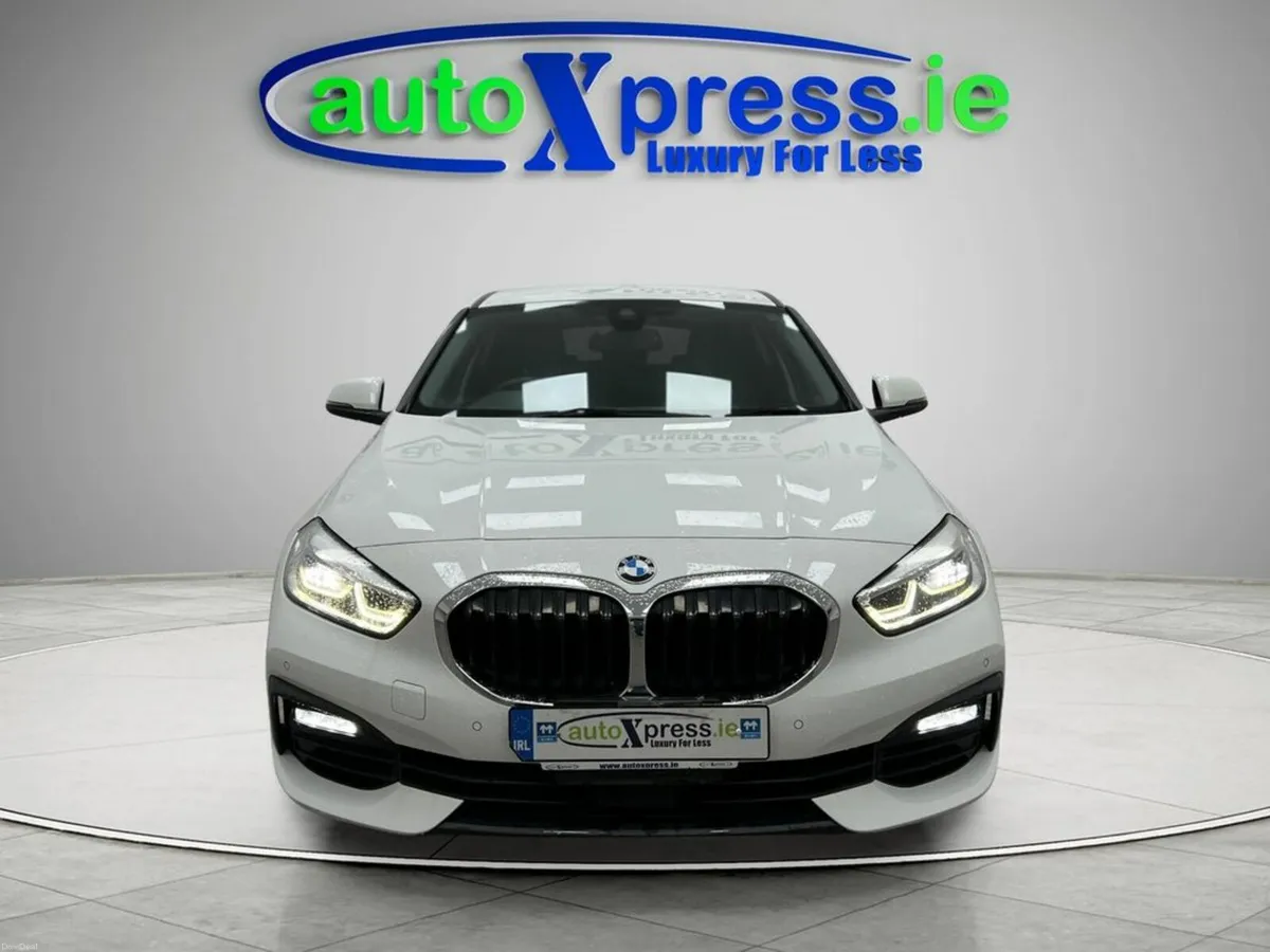 BMW 1-Series 118D PLAY Automatic - Image 3