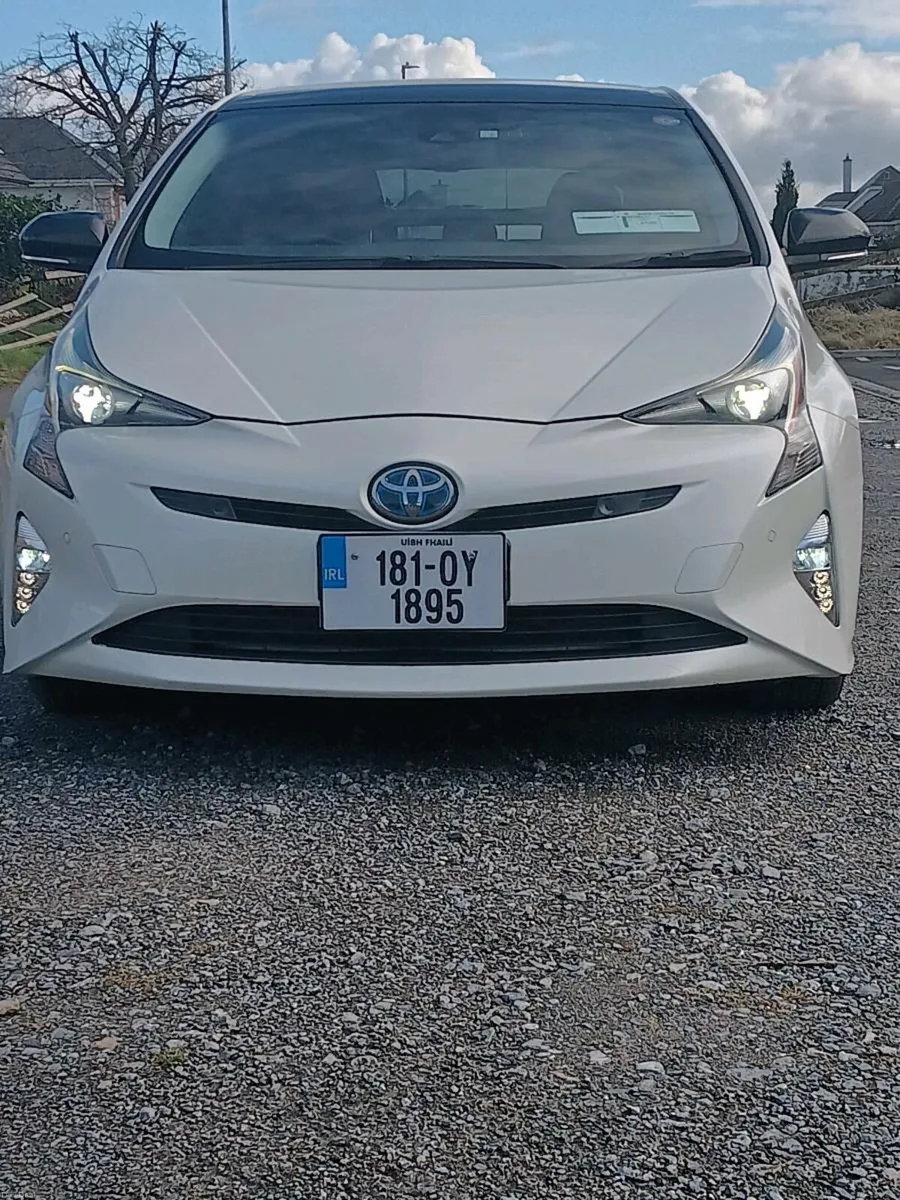 TOYOTA PRIUS 'white' 2018 - Image 1
