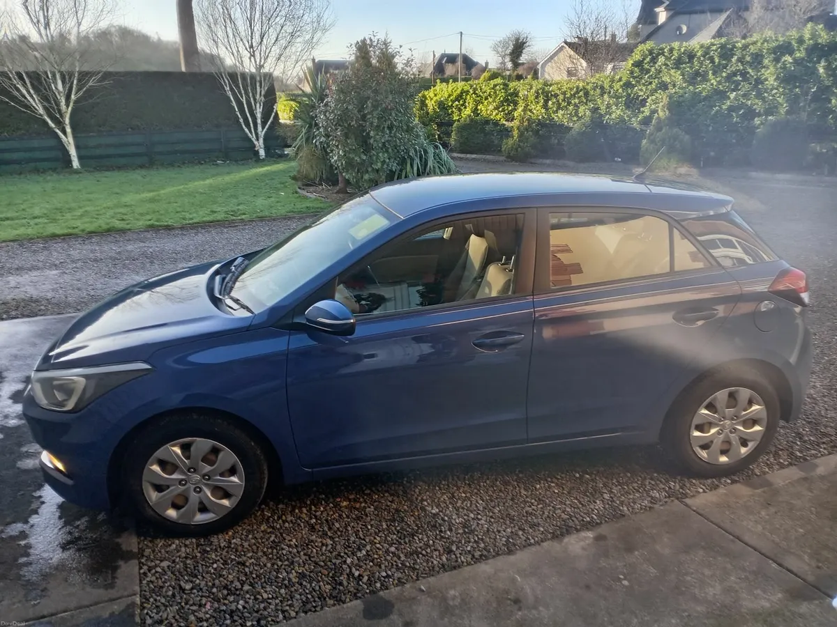 Hyundai i20 2015 - Image 2