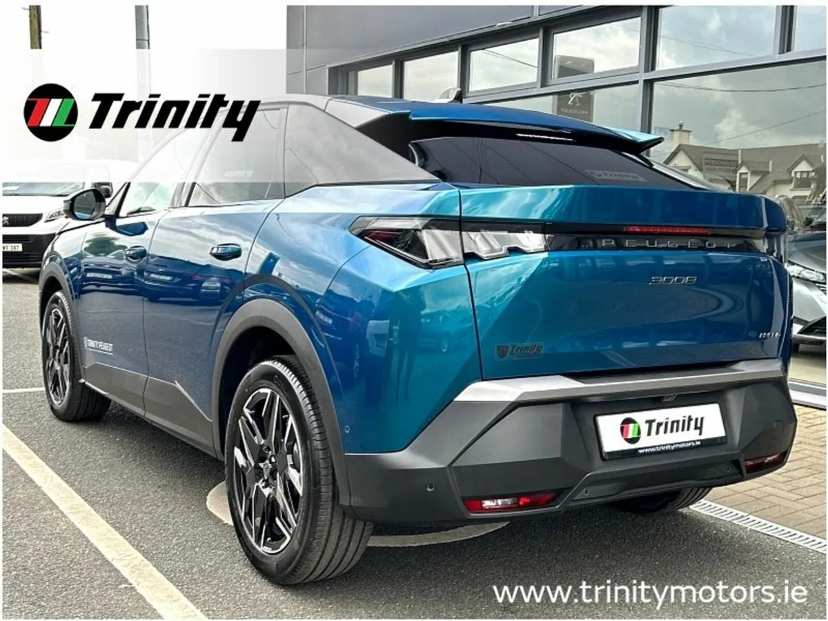 Peugeot 3008 FREE HOME CHARGER OFFER** 527 KM RANG - Image 3
