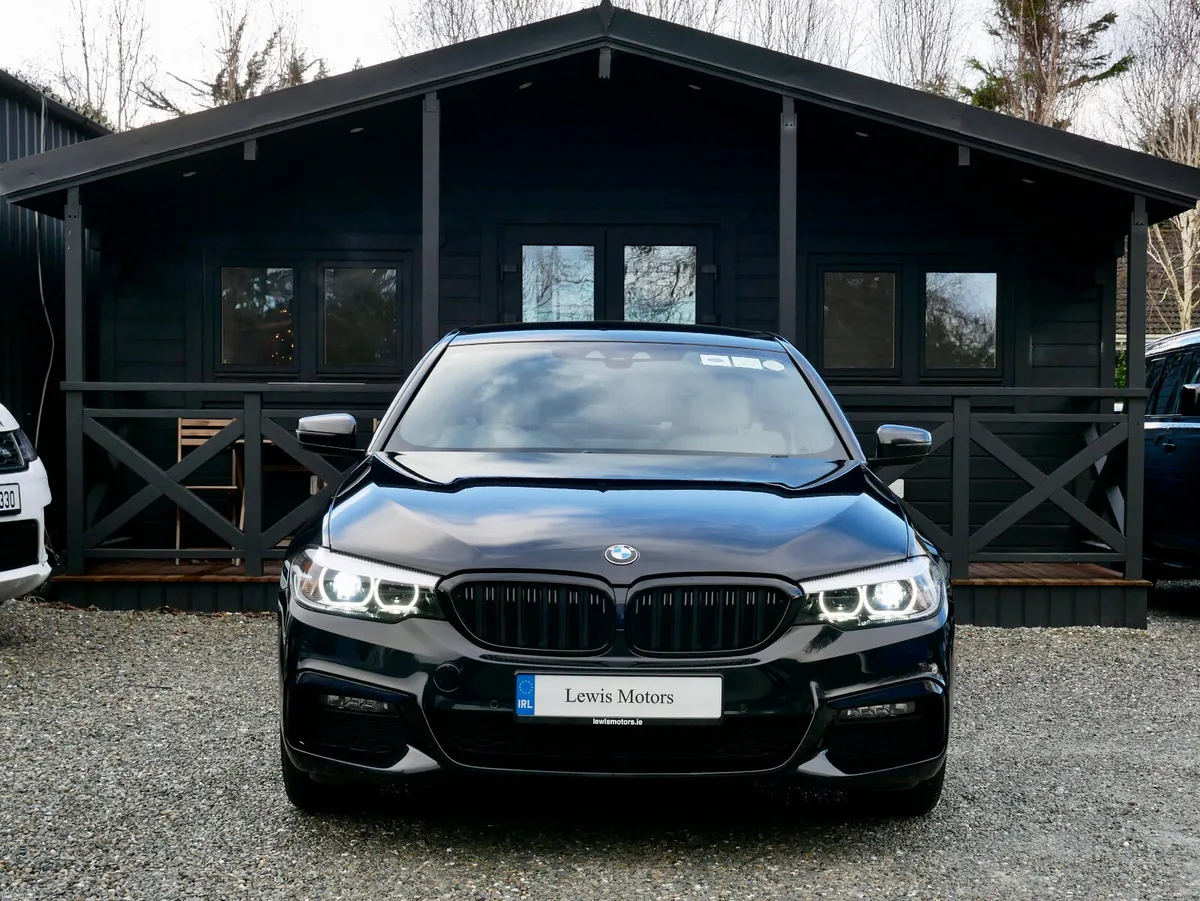 2020 BMW 530e M Sport, Ivory White Leather - Image 2
