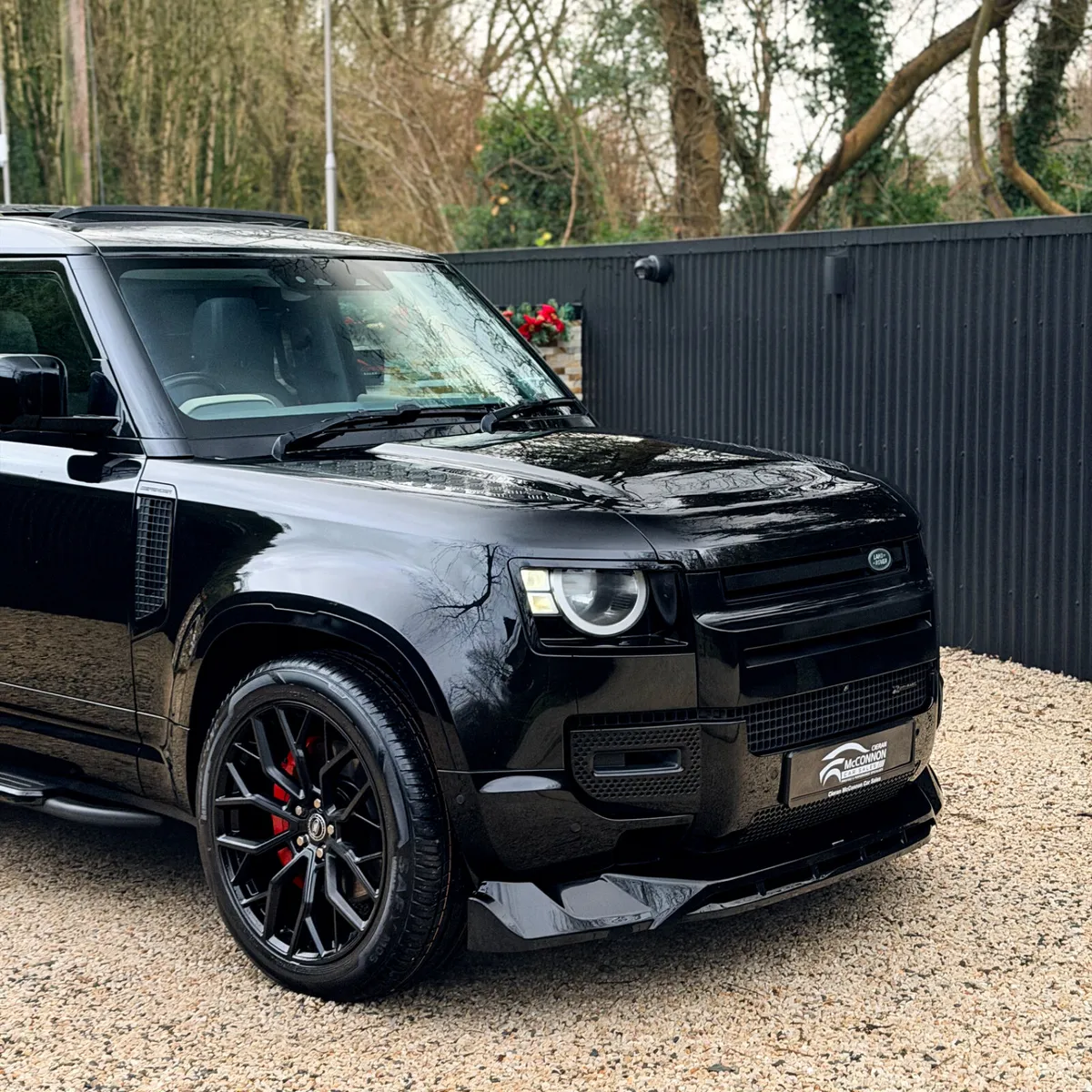 2021 (212) Land Rover Defender X DYNAMIC P400E 400 - Image 2