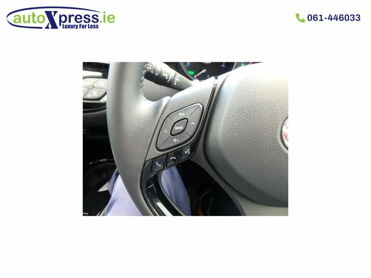 Toyota C-HR HIGH SPEC LEATHER PACK 1.8 Hybrid G MO - Image 4