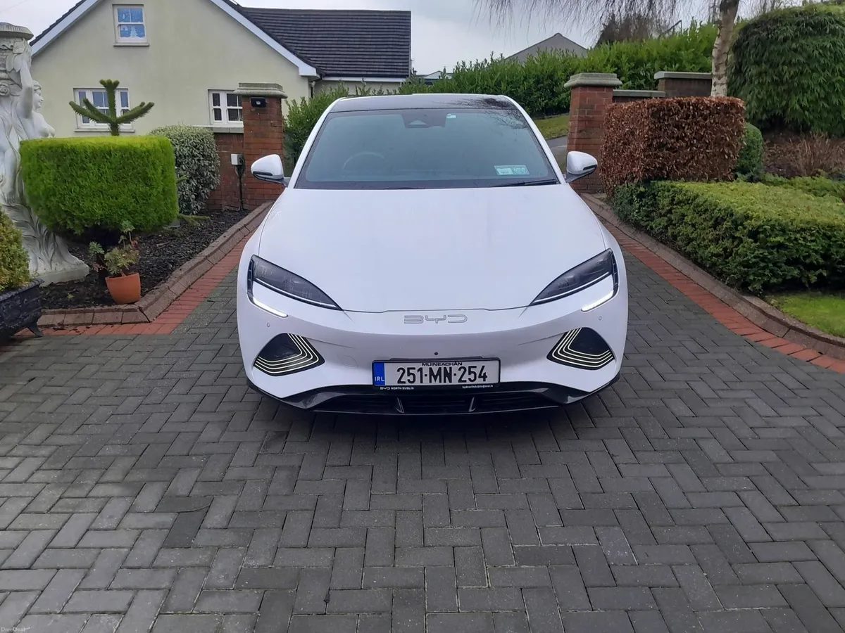 BYD SEAL 2025 - Image 1