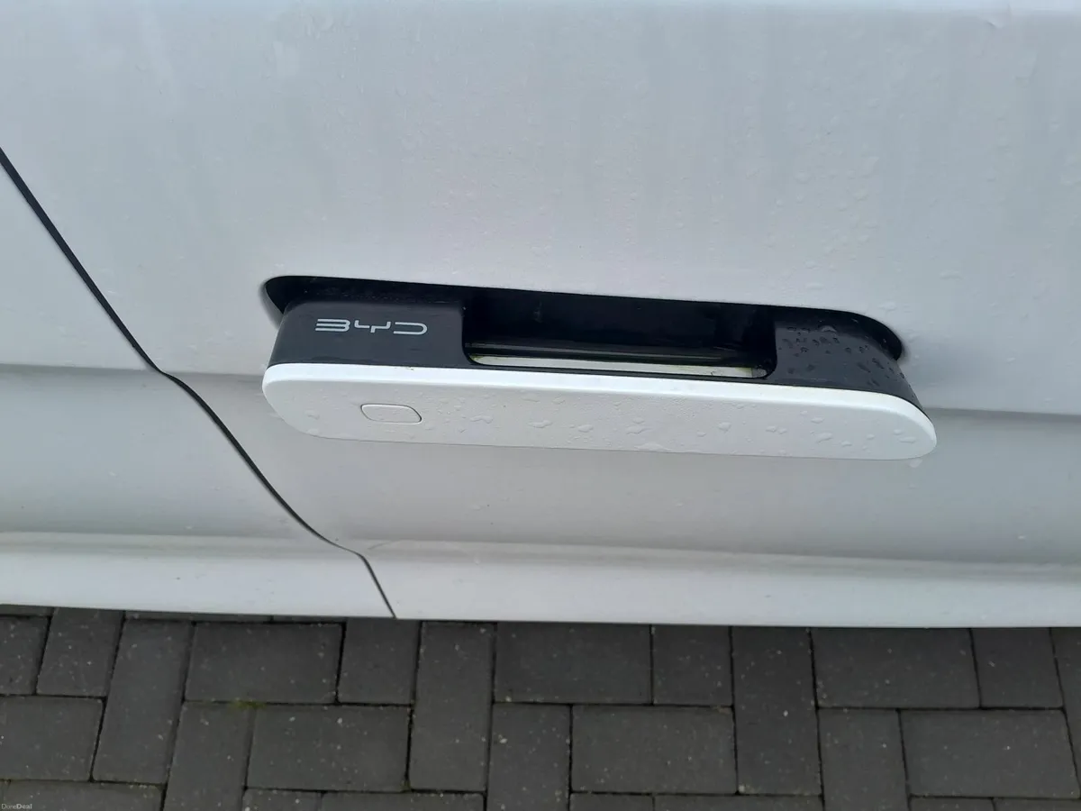 BYD SEAL 2025 - Image 2