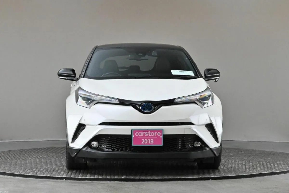 Toyota C-HR  1.8 HYBRID **BI-TONE ROOF**HALF LEATH - Image 2