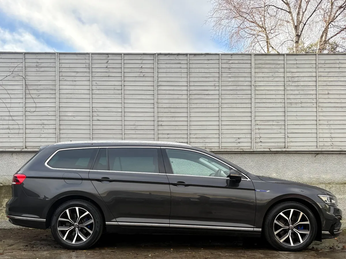 Volkswagen Passat 2022 GTE DSG 215BHP - Image 2