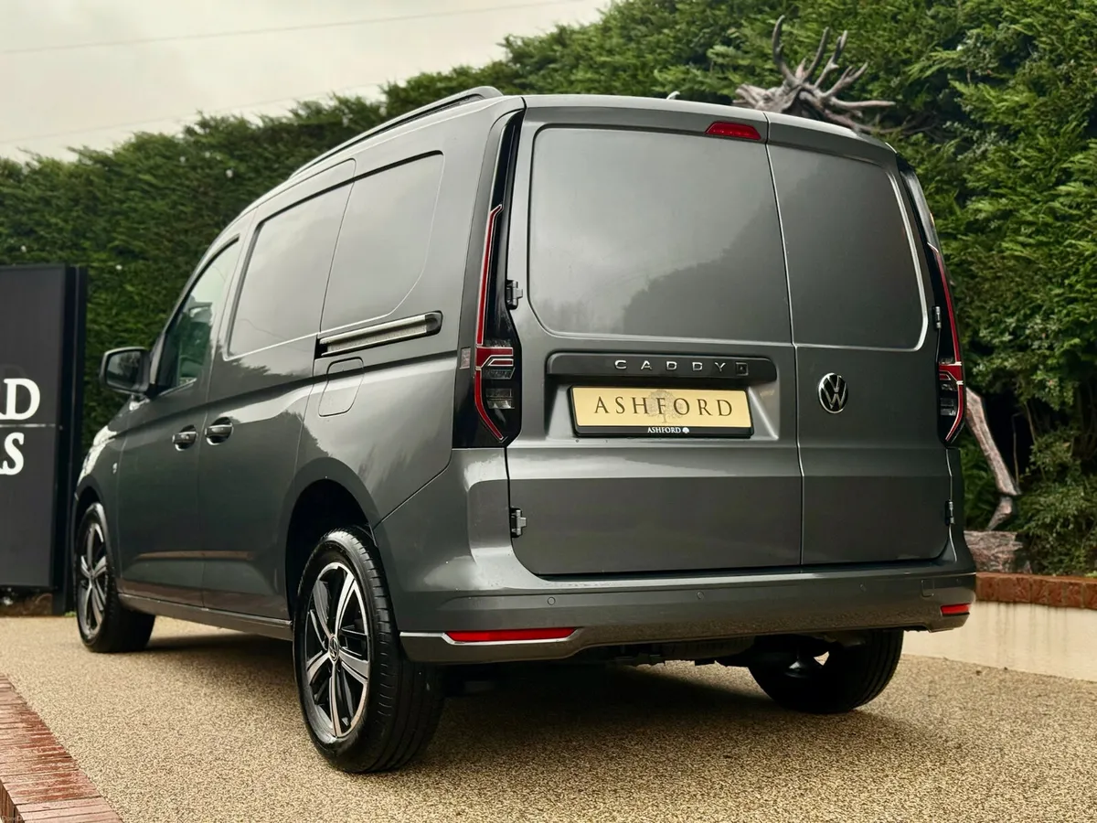 VW CADDY CARGO AUTO AS NEW ONLY 1850KM NO VAT - Image 4