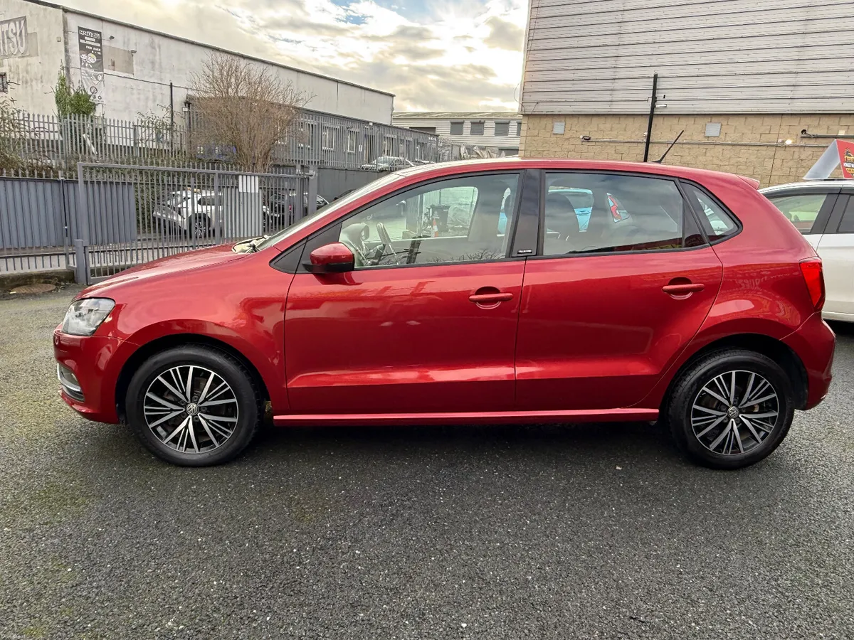 2016 VOLKSWAGEN POLO 1.2 PETROL AUTOMATIC - Image 4