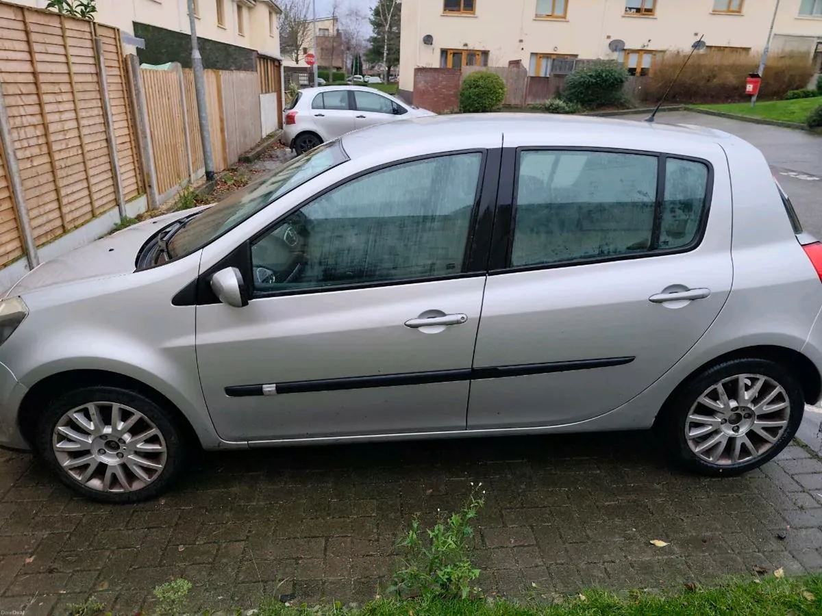 Renault Clio 3 2007, Hatchback - Image 2