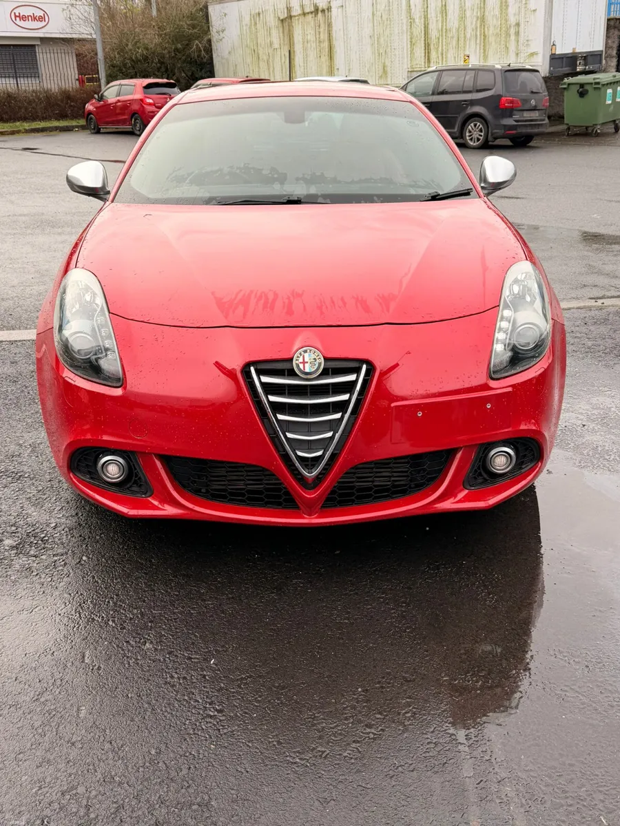 alfa romeo  gulietta 2016 red - Image 1