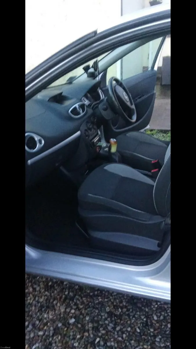 2011 Renault clio nct .16/12/26.  Low mileage 77k - Image 4