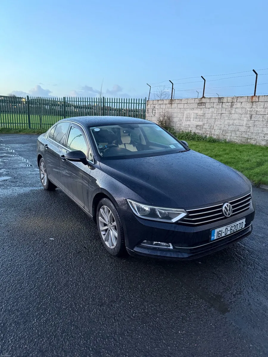 Volkswagen Passat - Image 1