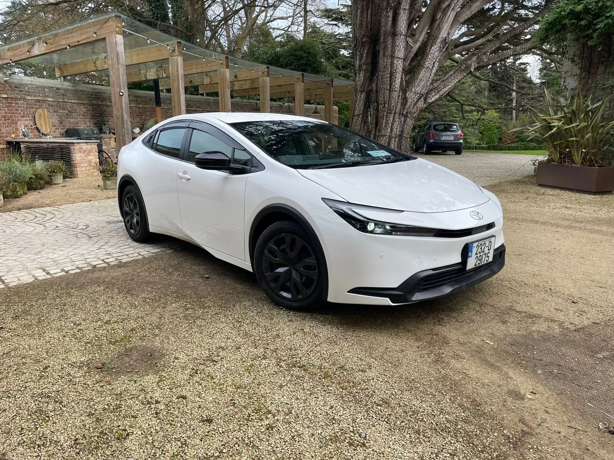 Toyota Prius 2023 E-Four AWD - Image 1