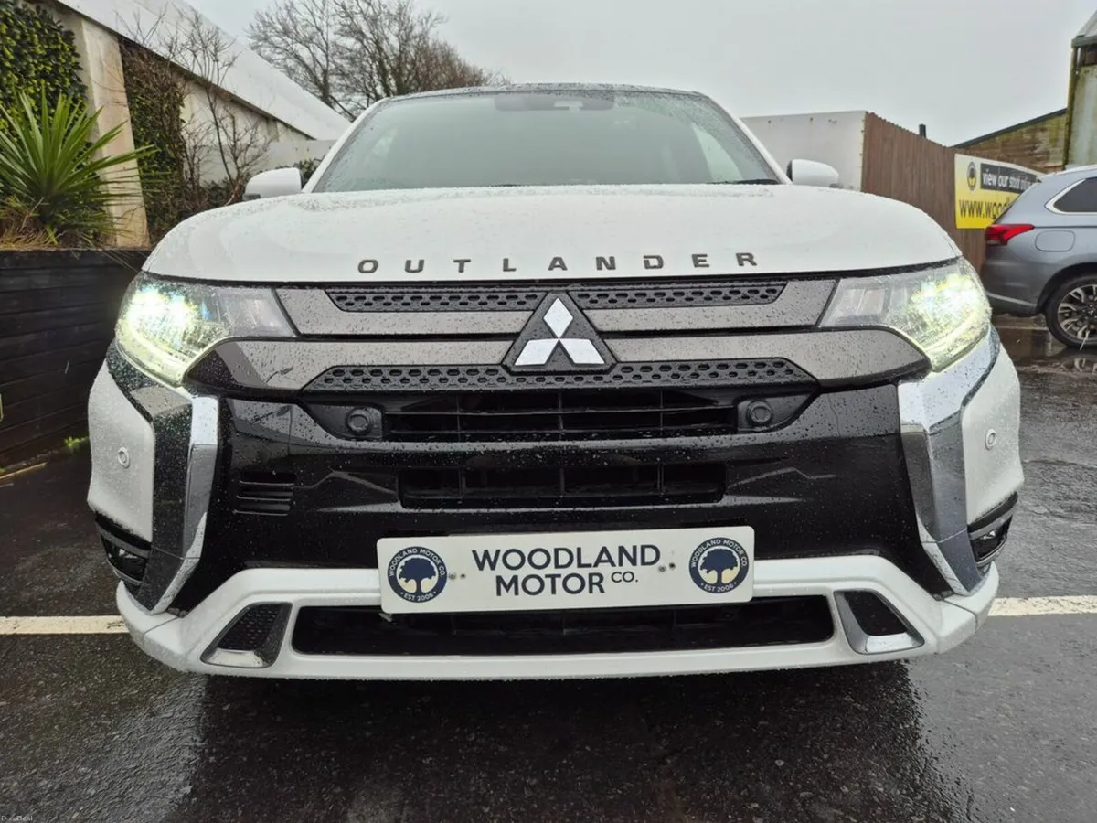 Mitsubishi Outlander 2.4 PHEV / EXCEED SPORT / TOP - Image 4