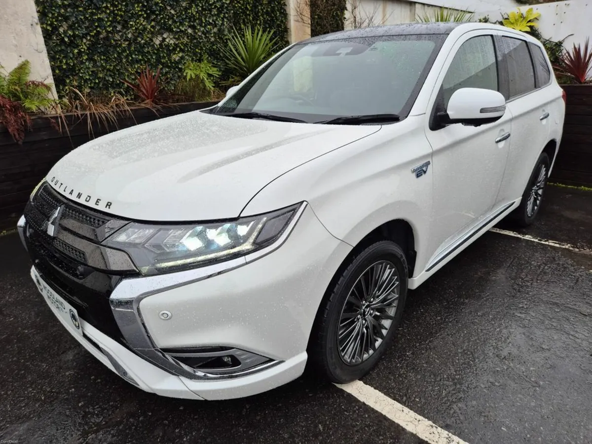 Mitsubishi Outlander 2.4 PHEV / EXCEED SPORT / TOP - Image 3