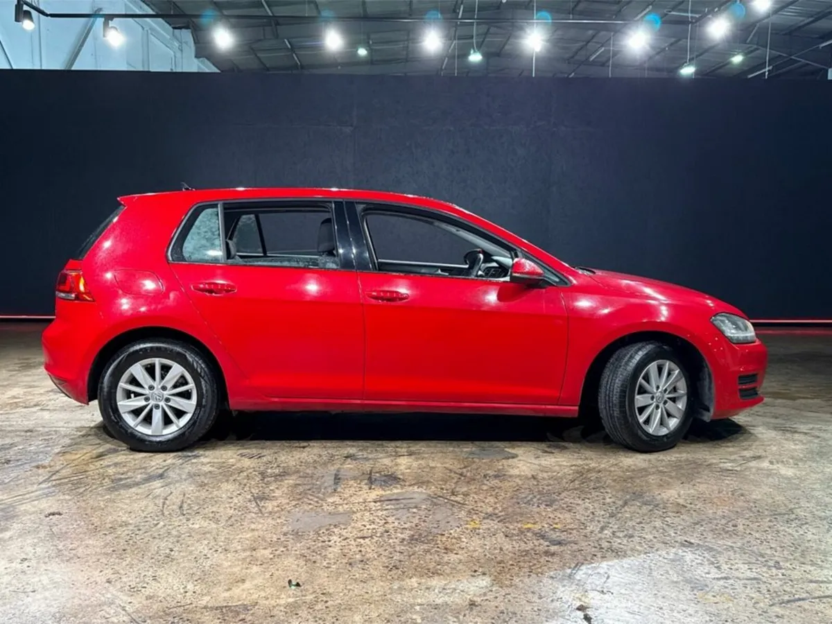 Volkswagen Golf AUTOMATIC 1.2L TSI FACTORY ALLOY W - Image 3