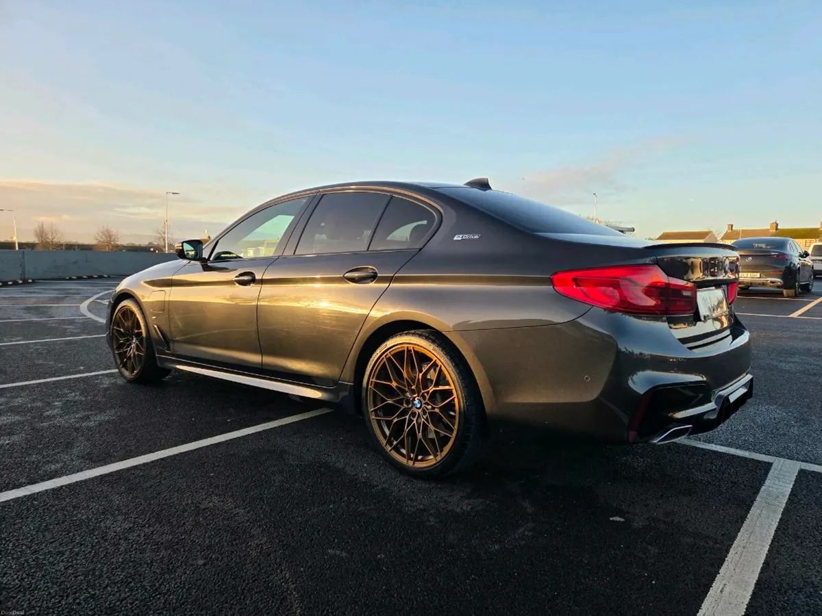 Bmw 530e m sport - Image 2