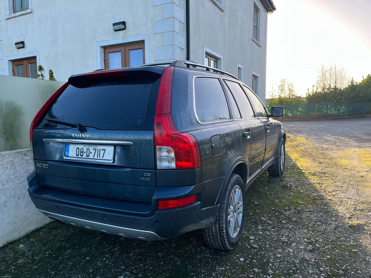 Volvo XC90 - Image 2