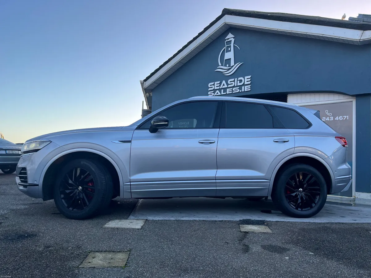 211 Volkswagen Touareg commercial - Image 2