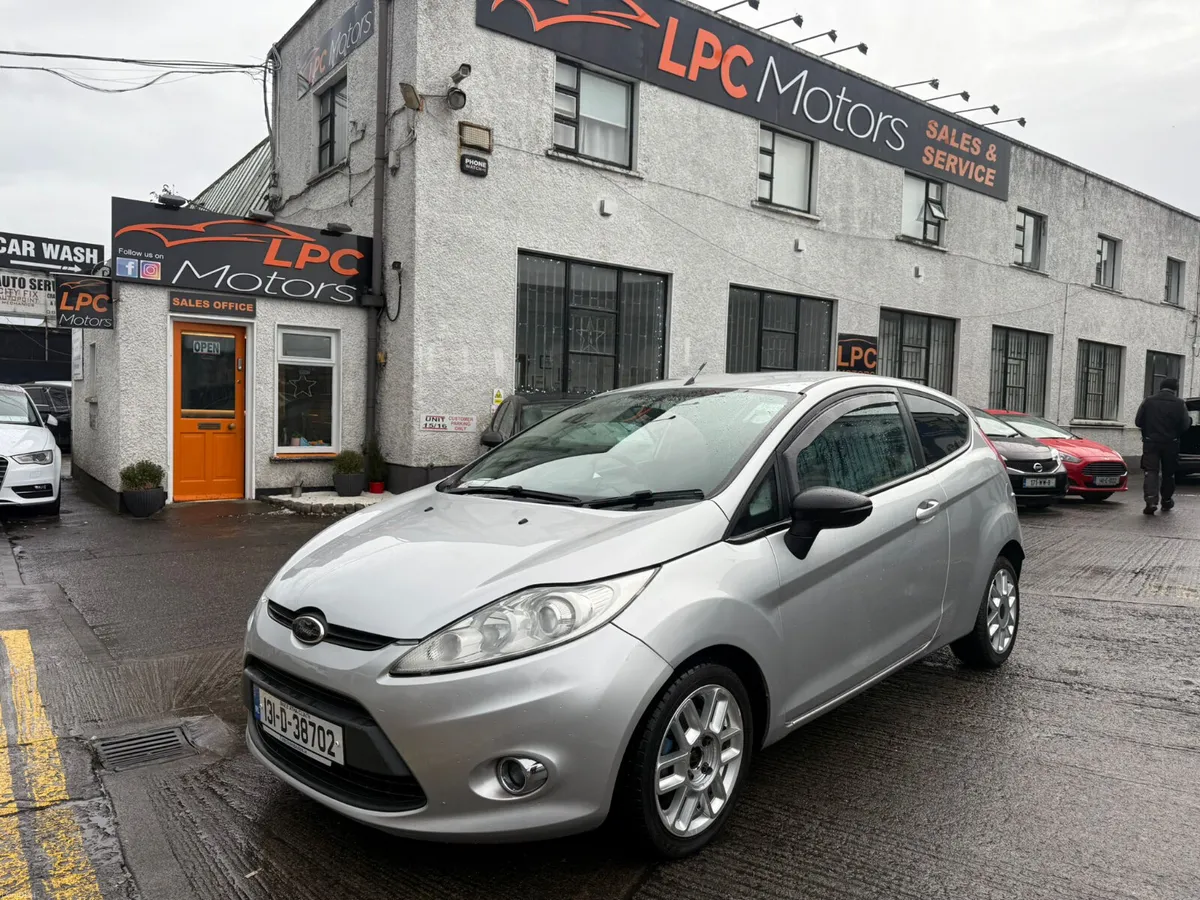 Ford Fiesta 2013 - Image 2