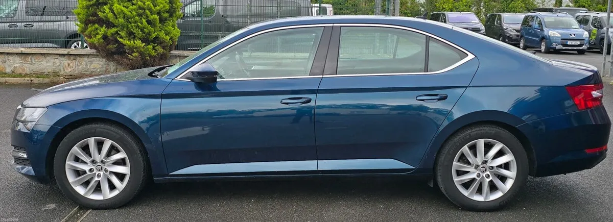 Skoda Superb 2022 - Image 4