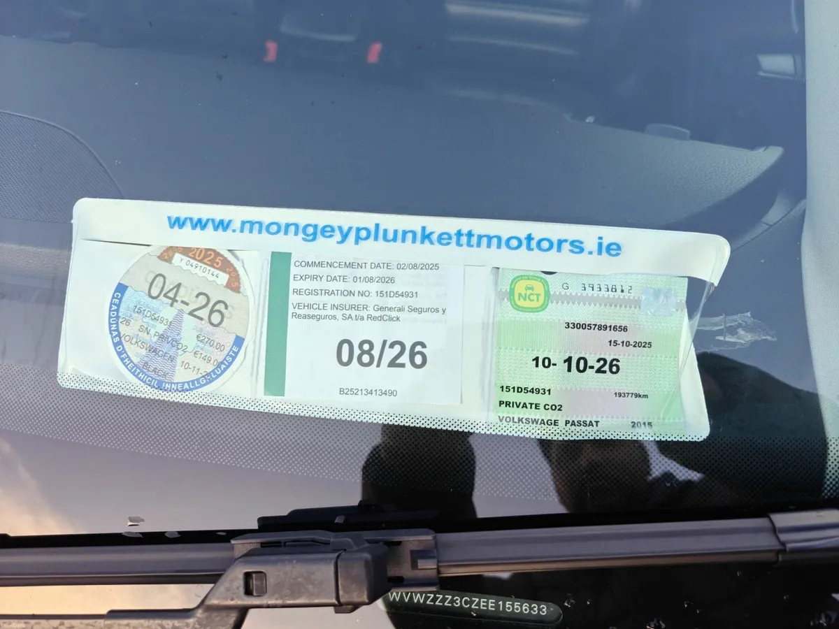 Volkswagen Passat 2015 - Image 2