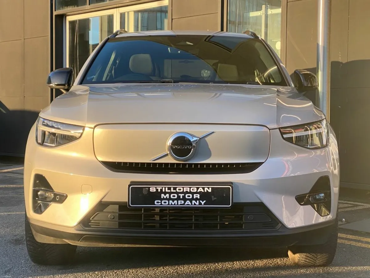 Volvo XC40 *Electric* Dark Plus Recharge Auto EV - Image 2