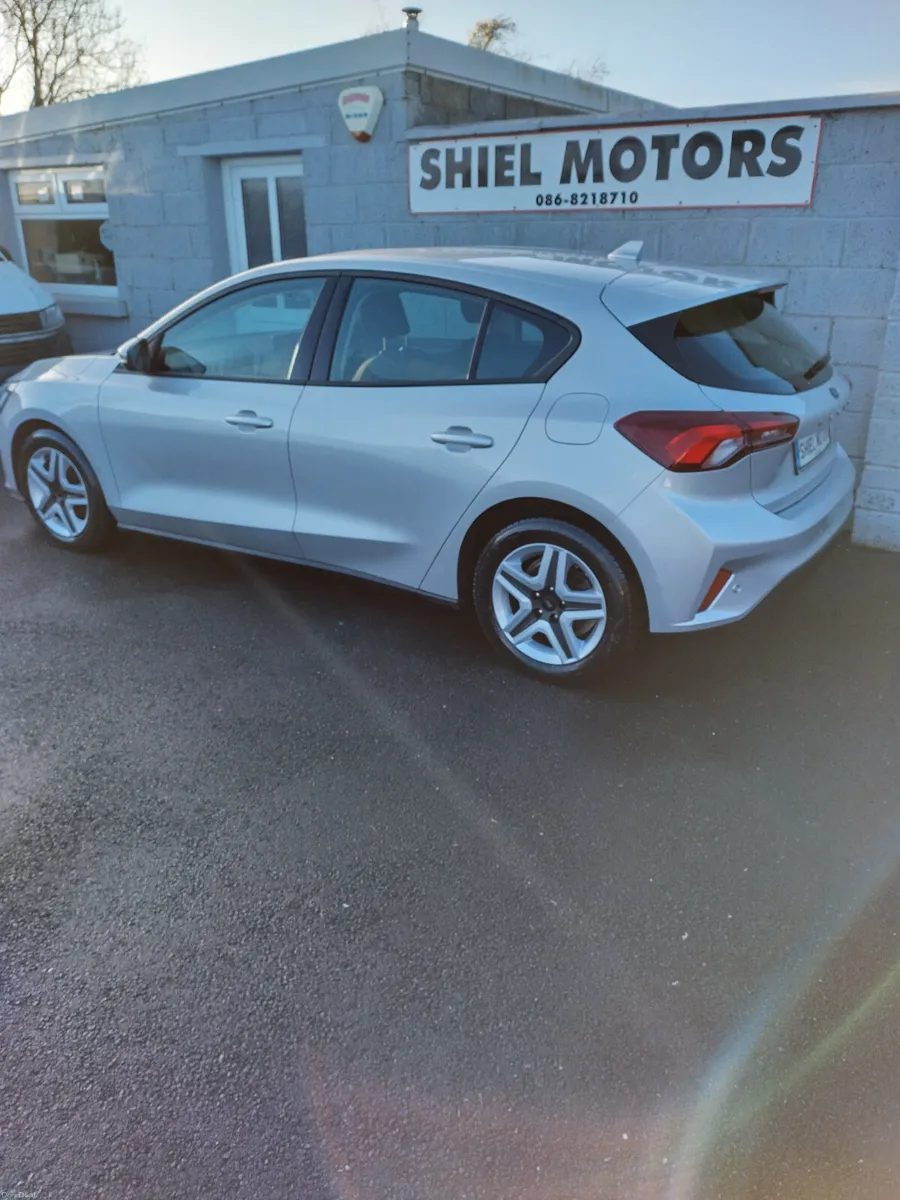 FOCUS 2022 H BACK PETROL MANUAL - Image 4