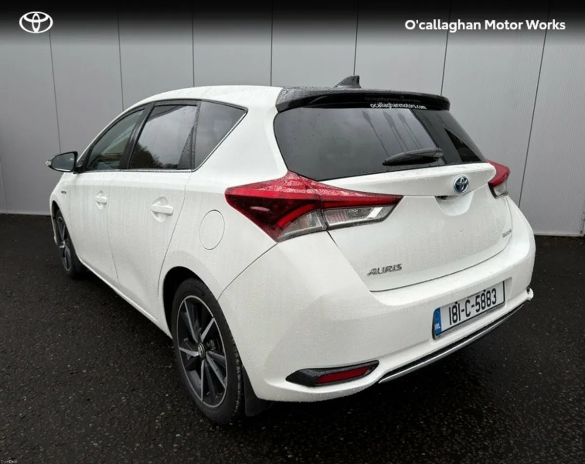 Toyota Auris AURIS HYBRID LUNA SPORT - Image 3