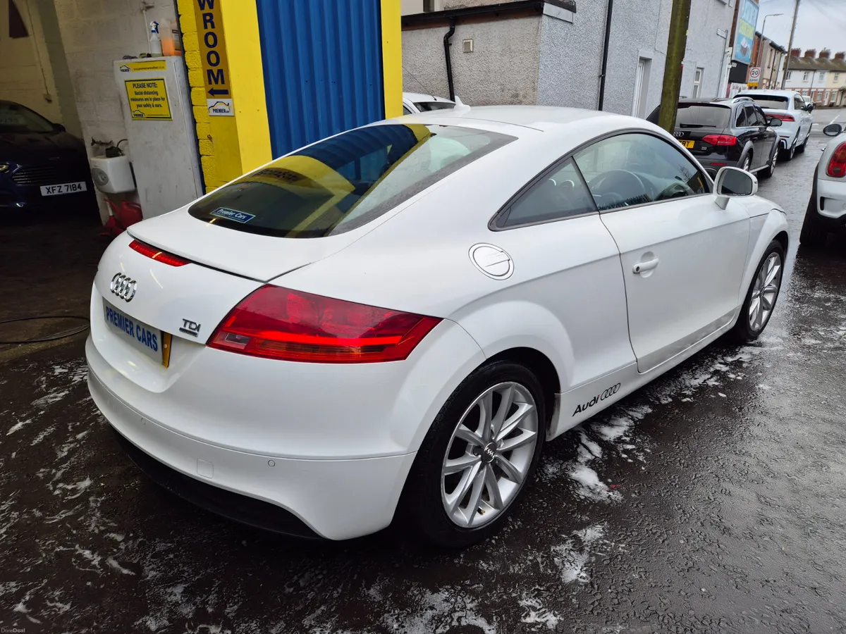 Audi TT 2013 - Image 2
