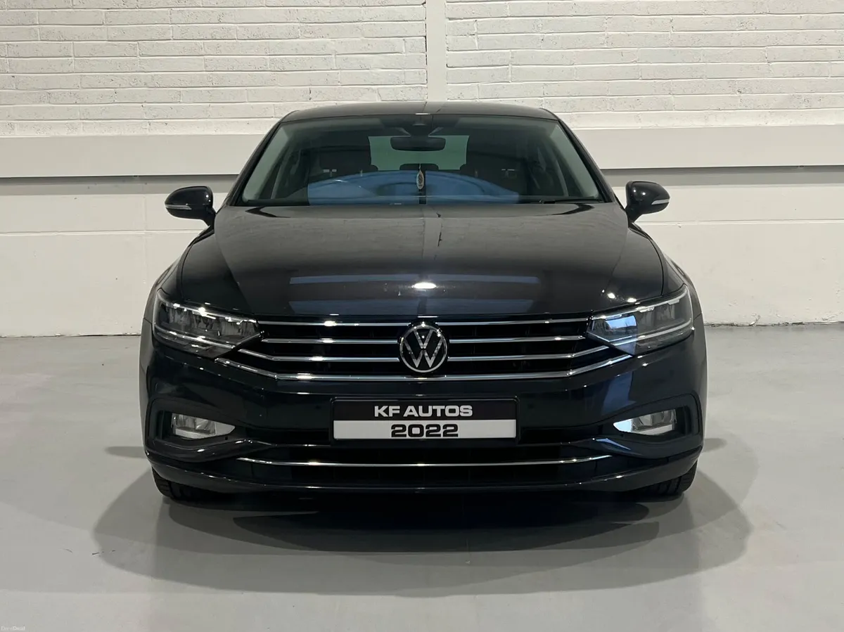 Volkswagen Passat SEL 2.0TDI 150bhp 4dr DSG Auto - Image 2