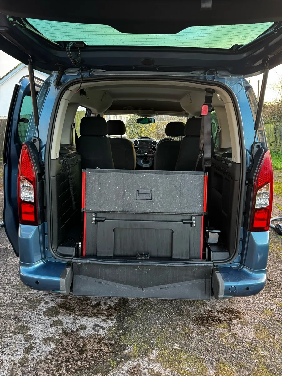 Car wheelchair Accessible - Image 2