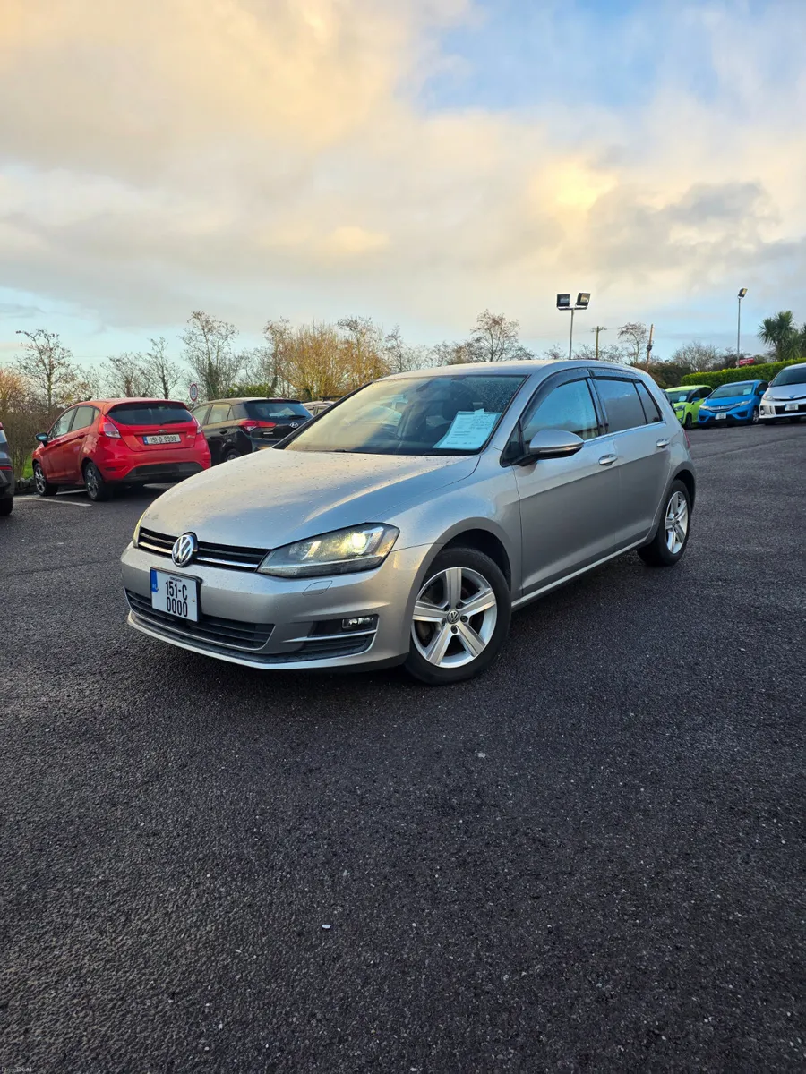 2015 Volkswagen Golf - Image 2