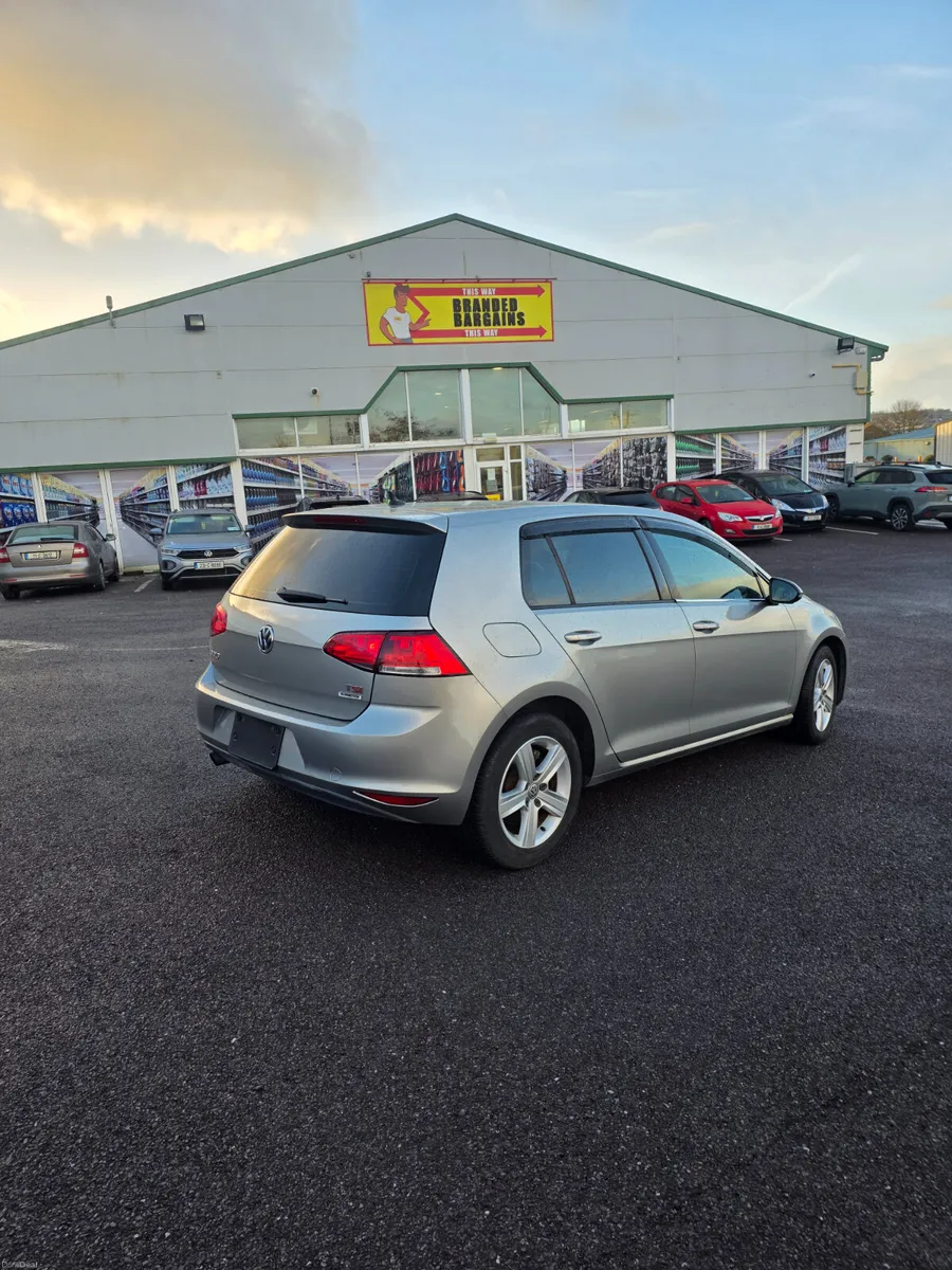 2015 Volkswagen Golf - Image 3