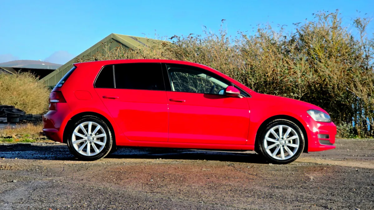 2015 VW GOLF 1.4 Petrol Auto Highline Red Deposit - Image 4