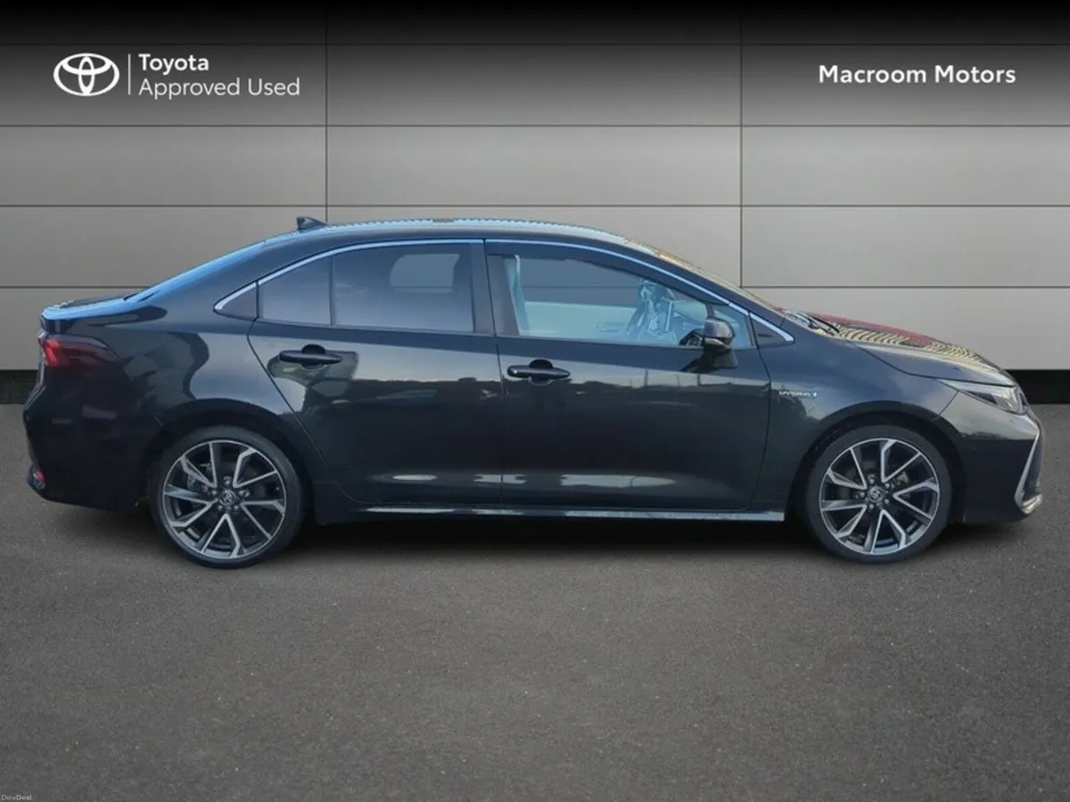 Toyota Corolla FRESH SELECTION OF TRADE-INS COROLL - Image 3