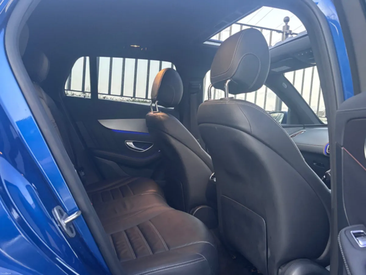 MERCEDES-BENZ EQC 400 AMG LINE PREMIUM 4MATIC - Image 4