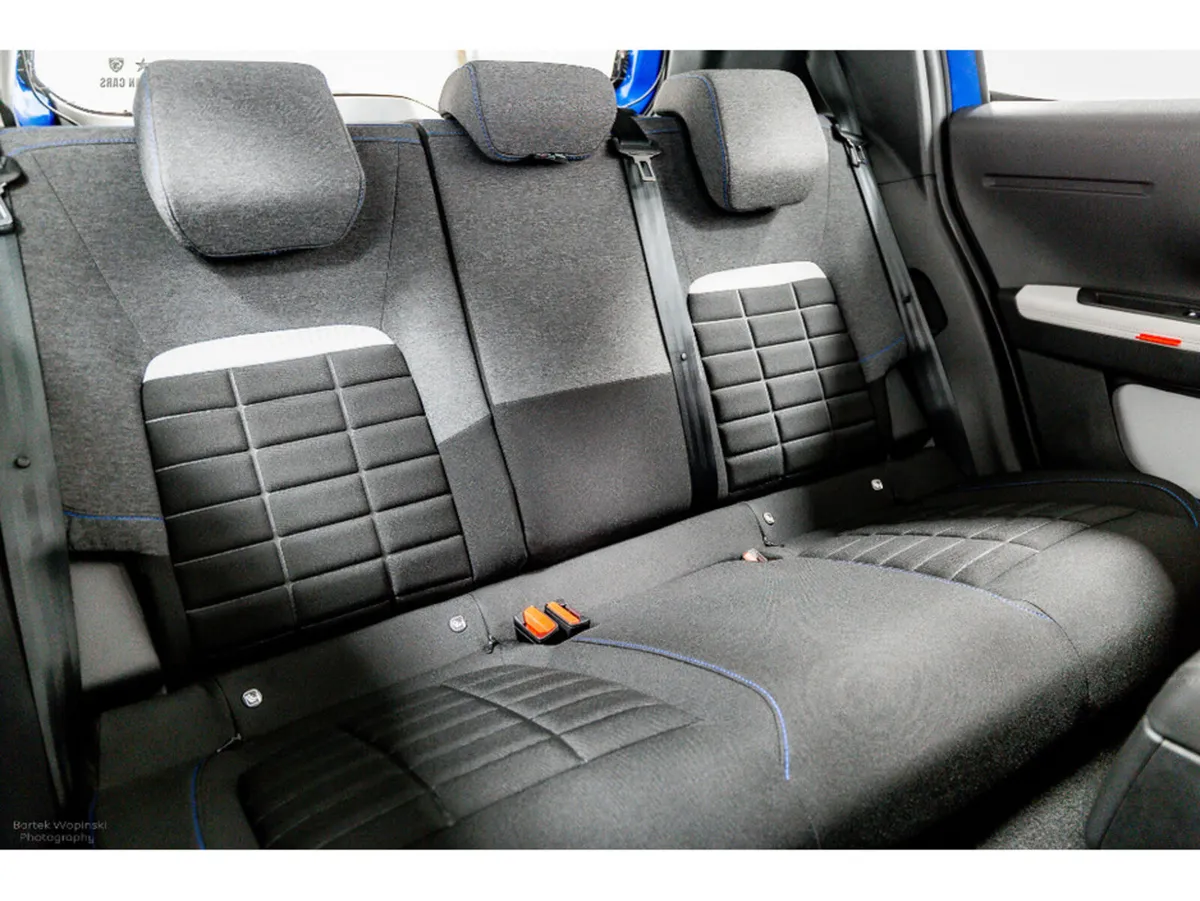 Citroen C3 All-New! ë-PLUS 44kWh 115HP - Image 4