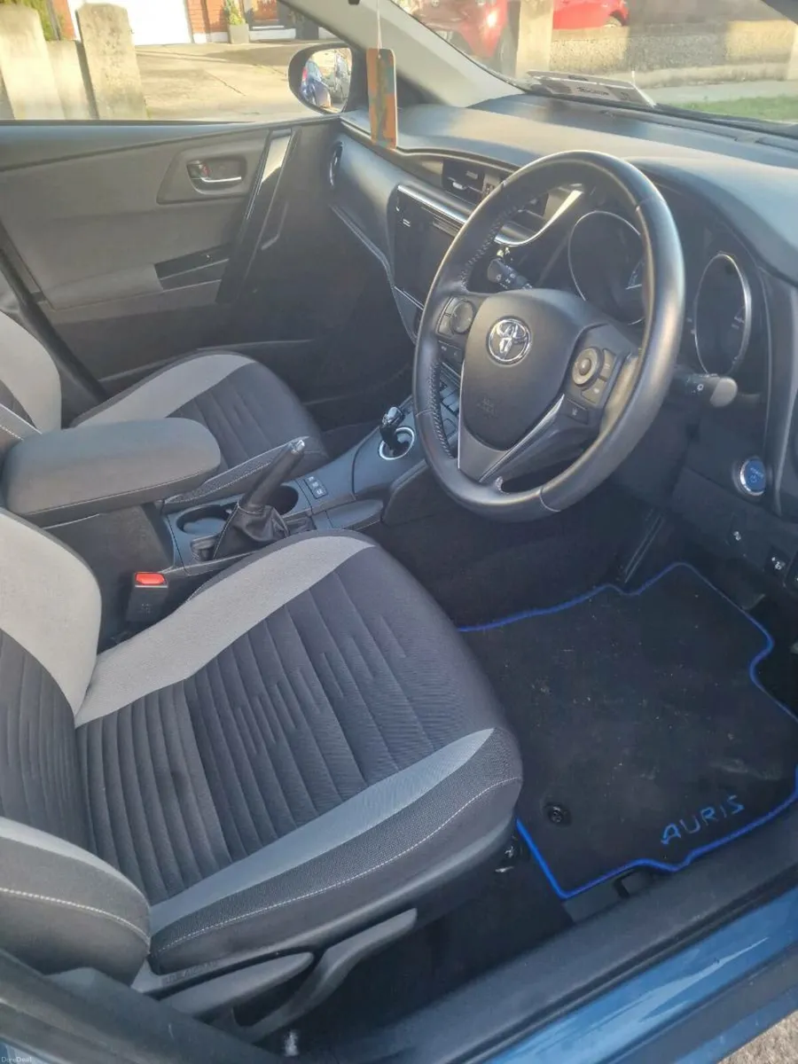 Toyota Auris 2017 - Image 4