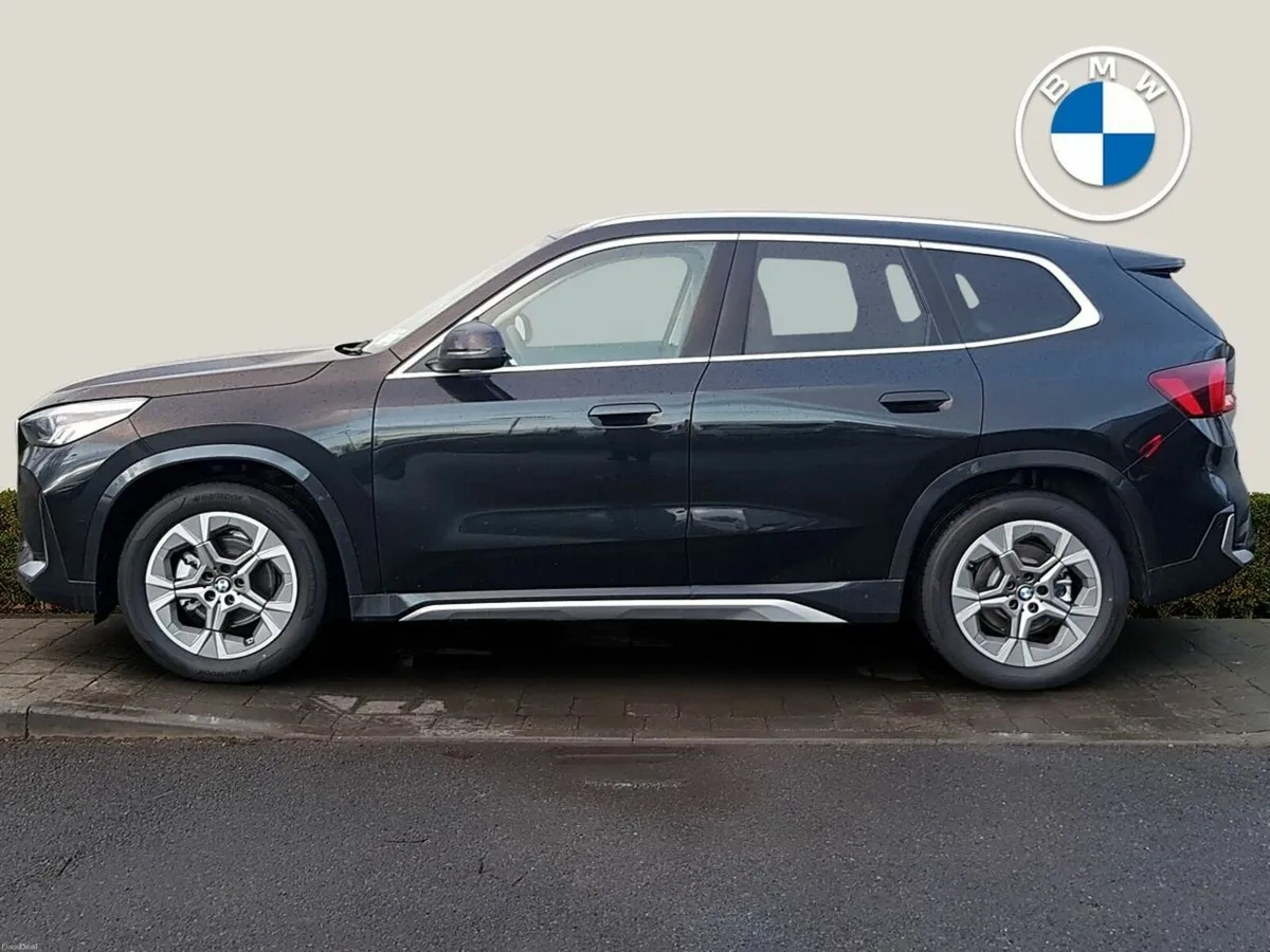 BMW iX1 iX1 eDrive20 xLine - Image 3