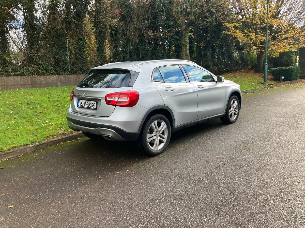 MercedesGLA 200d Urban Edition Auto - Image 3