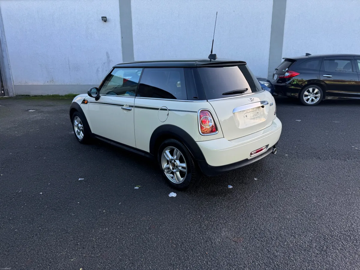 Mini cooper 1.6 Automatic  Petrol - Image 4
